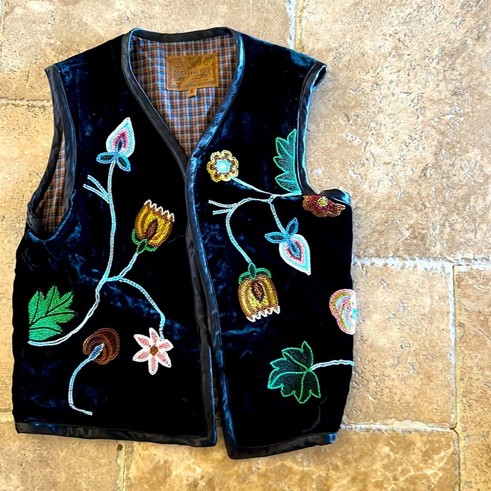 Double D ranchwear beaded velvet vest
